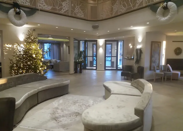 Emerald Suites