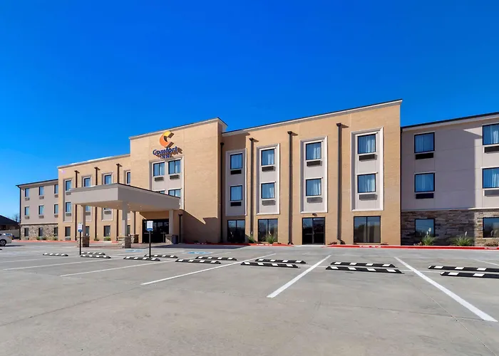 Comfort Inn & Suites Harrah