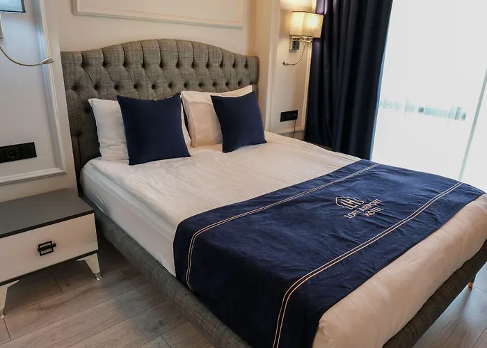Airport Hotel & Private Trasportation Istanbul Airport-By Loft