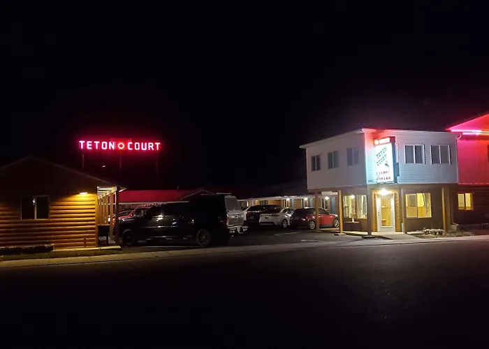 Teton Court Motel