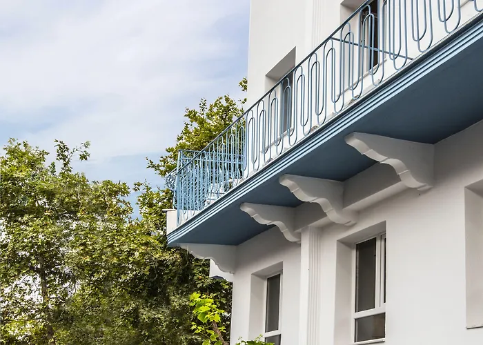 Eliada Hotel