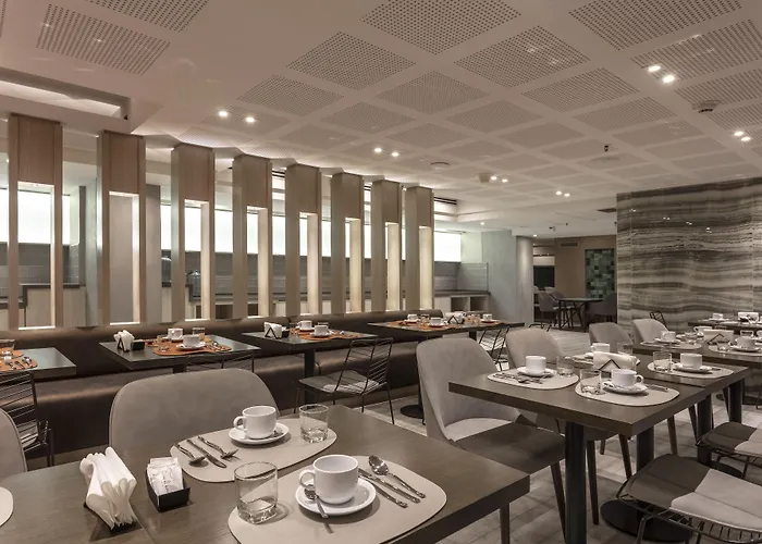 Huinid Obelisco Hotel