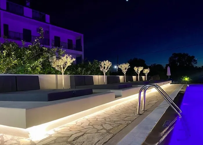 Bruskos Hotel & Suites