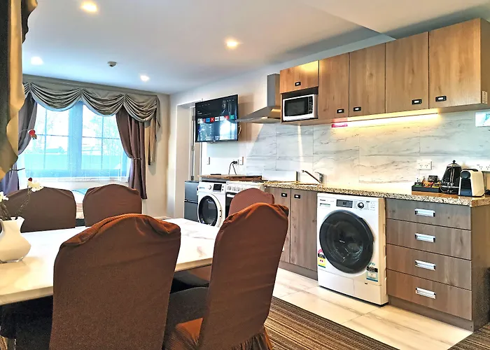 The Salisbury Business Class