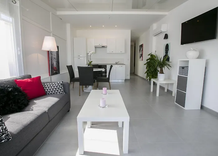 Le Grand Large Bord De Mer Hotel & Appartements
