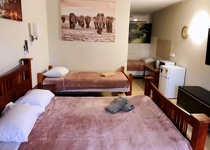 Central Jetty Motel