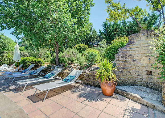 Logis Hotel Le Blason De Provence