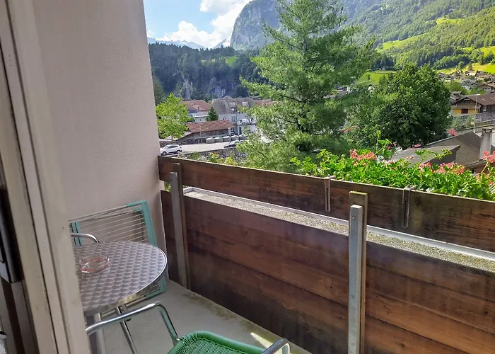 Hotel Sherlock Holmes&Khana Restaurant nur 200 m zur Gondelbahn Hasliberg