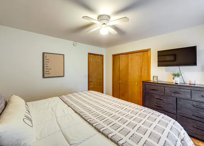 Walk To Owasco Lake: Auburn Home W/ Hot Tub