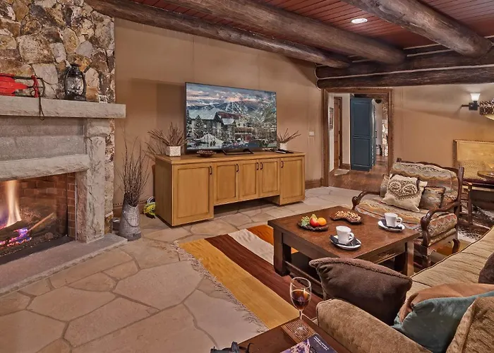Pioneer Lodge