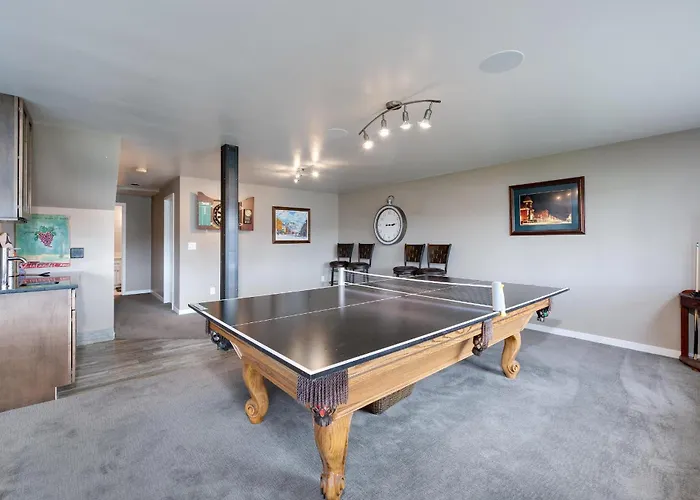 Lake Dillon Retreat Townhome: Panoramic Lake, Mountain Views