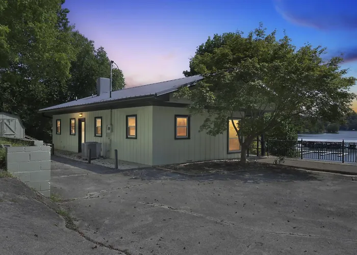 Lakefront Getaway With Private Dock & Scenic Views Home