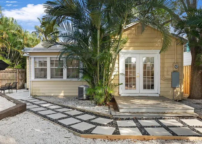 Incredible 3Br Home With Yard Near Beach And Downtown