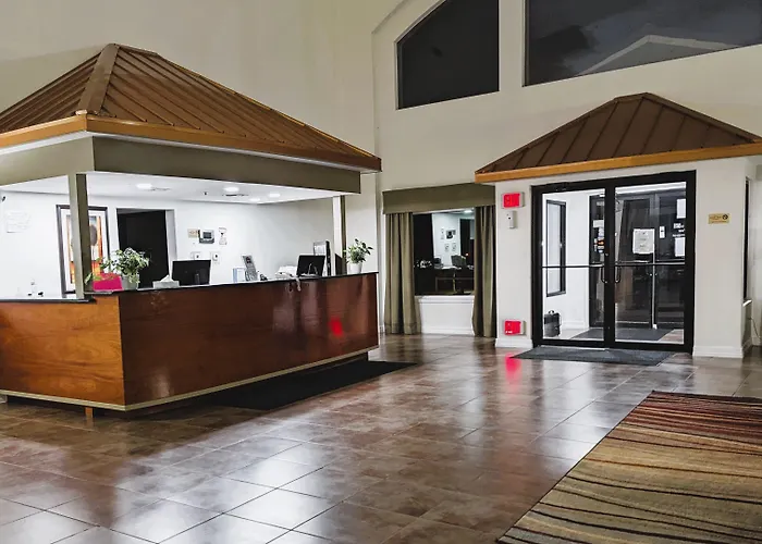 Fairbridge Inn & Suites Canadian