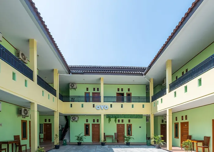 Oyo 1399 Cemara Residence Syariah