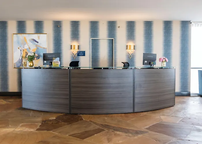 Illinois Beach Hotel