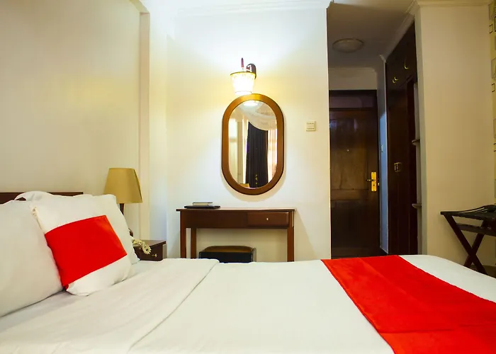 New Hotel Aquiline