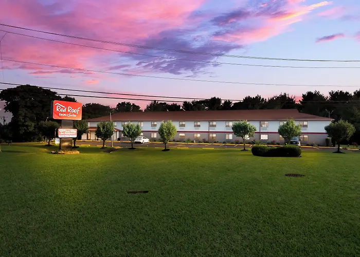 Red Roof Inn & Suites Vineland - Buena