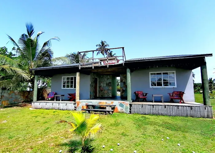 Afro Beach Eco Resort Butre