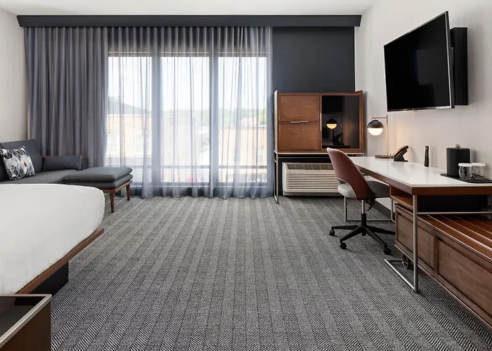 Courtyard By Marriott Owatonna Downtown