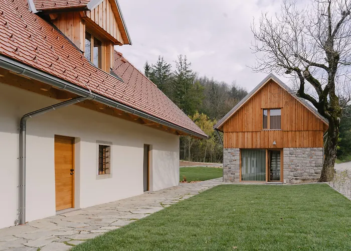 Pira Boutique Estate