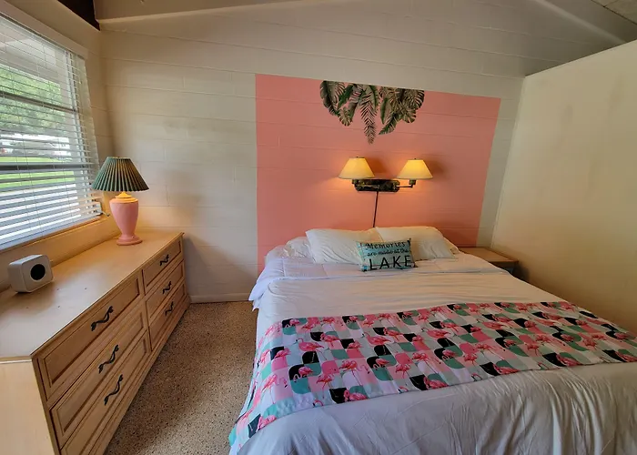 Tropical Marina & Resort On Lake Beresford