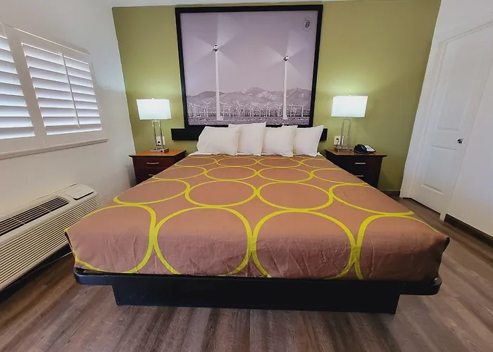 Super 8 By Wyndham El Centro North
