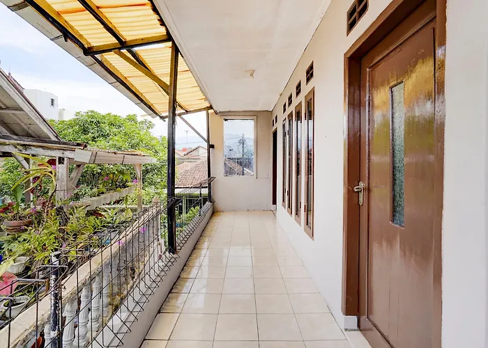 Oyo Life 90701 Kost Syariah Deris