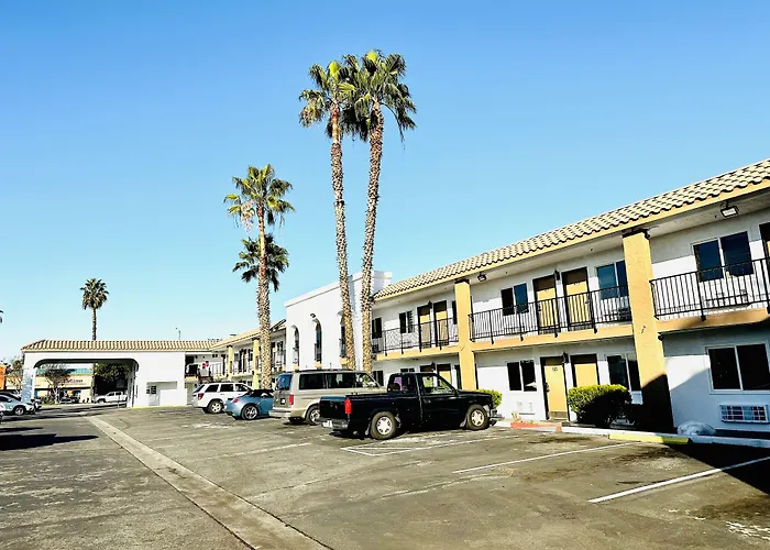 Casa Blanca Hotel - Cypress, Buena Park