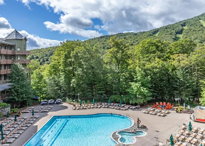 337 - Studio- Lodge At Spruce Peak -Stowe Mt Resort- Ski In Ski Out - Sleeps 4