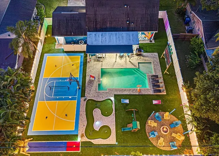 Tropical Boho Villa W Pool & Game Court