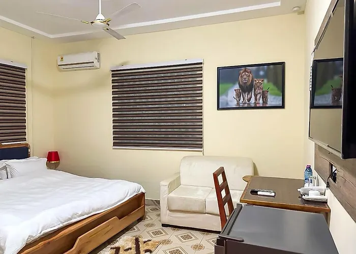Senalli Hotel