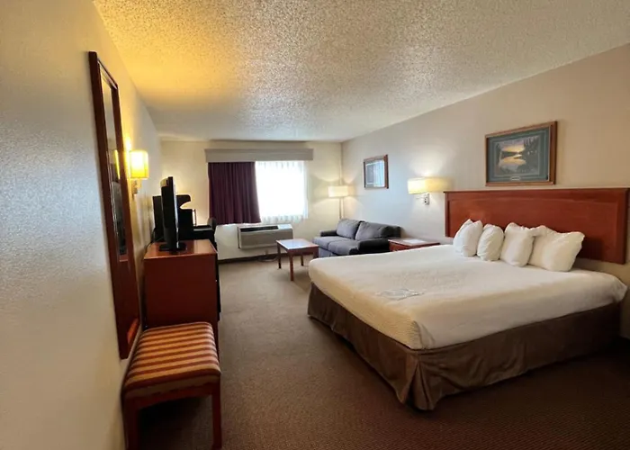 Serena Inn & Suites