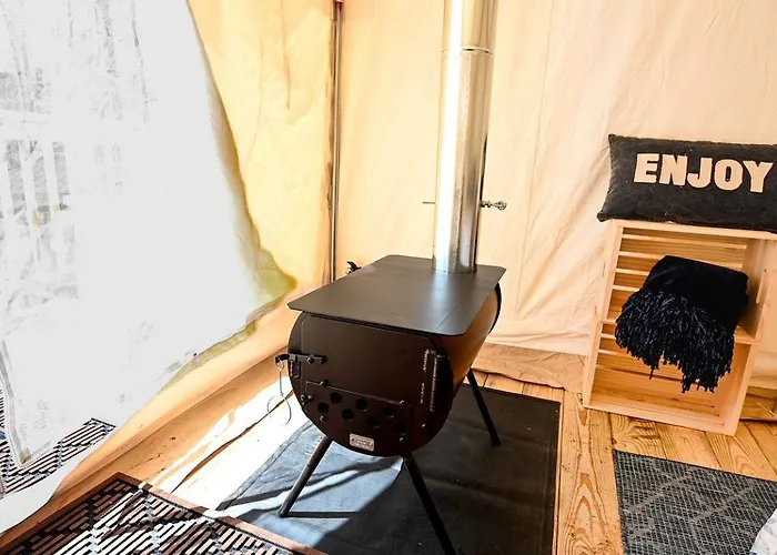 Luxurious Safari Tent In Cooperstown, Ny - Perfect Glamping Spot For A Romantic Getaway