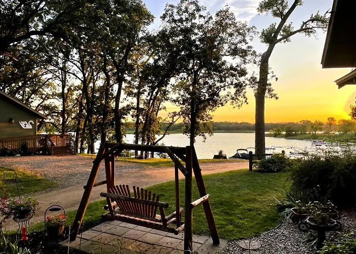 Charming Pet Friendly Cabin For 8 In Fergus Falls, Minnesota