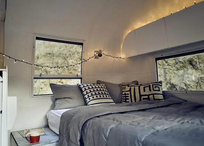 Secluded Pet Friendly Airstream In Calabasas, California