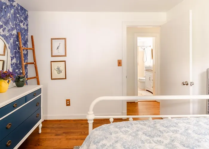 Cottage On King Charming Historic Leesburg Home