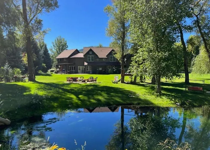 Spectacular Family Vacation Home With Fishing Pond Near Aspen, Colorado