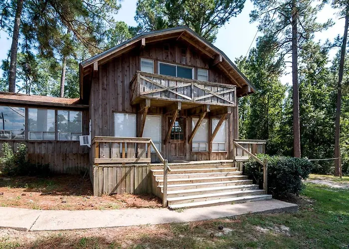 Spacious Log Cabin Rental For Family Vacations In Texas