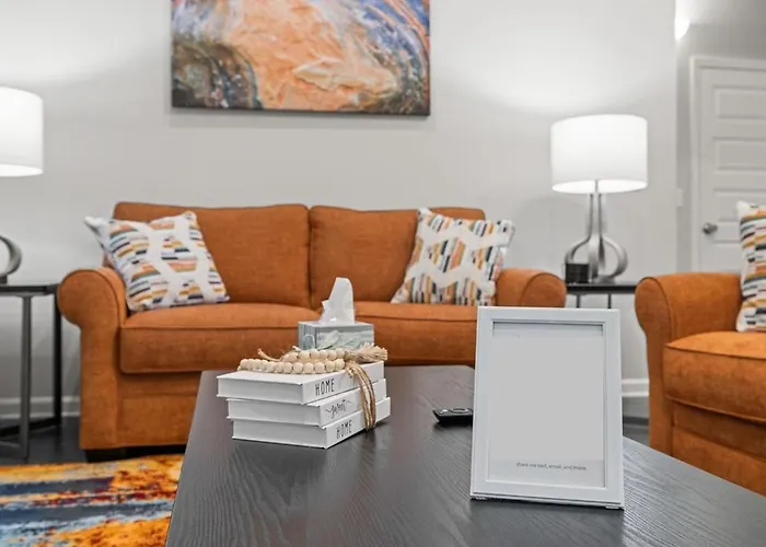 Beautiful And Super Comfy Home!