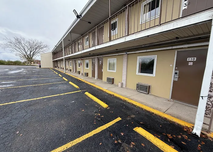 Relax Inn & Suites