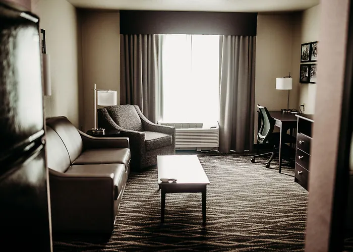 Cobblestone Hotel & Suites International Falls