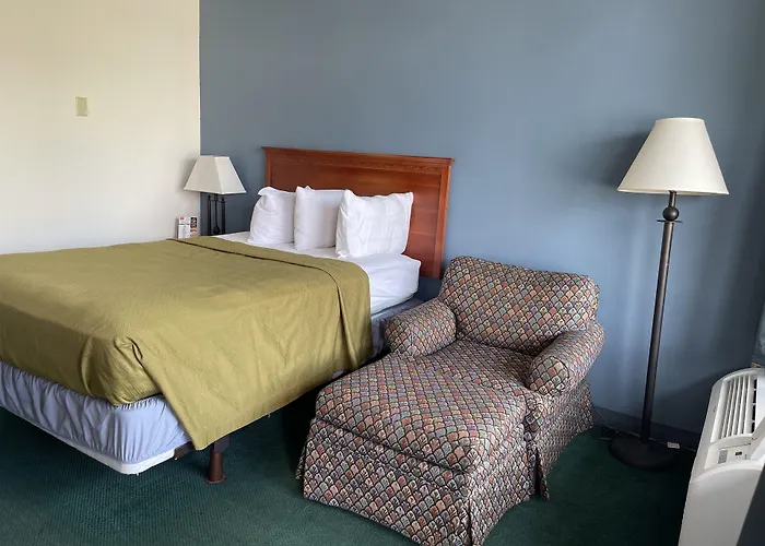 Horseshoe Curve Lodge