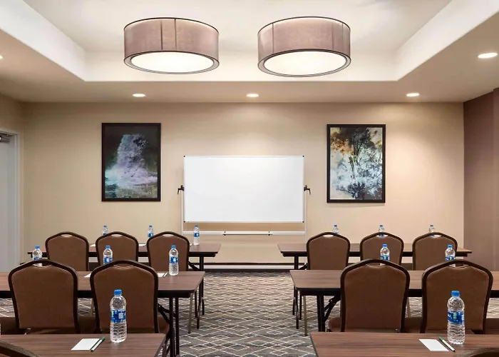 La Quinta By Wyndham Clovis Ca
