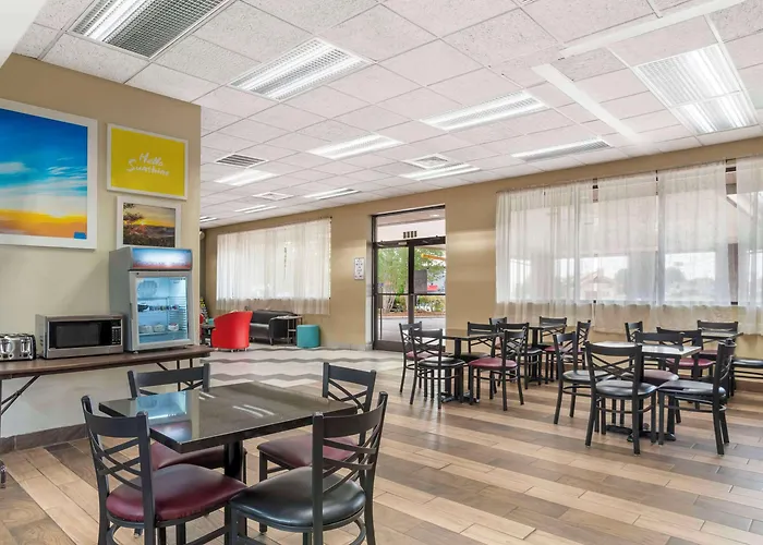 Quality Inn Near Speedway