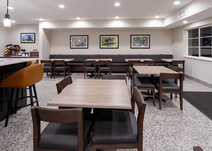 Grandstay Hotel & Suites Johnston-Des Moines, Ia