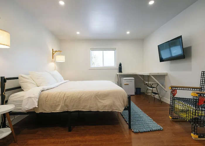 Homeport Suites & Residences
