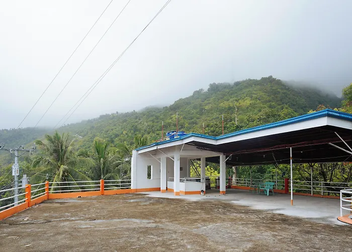 C Star Travellers Inn