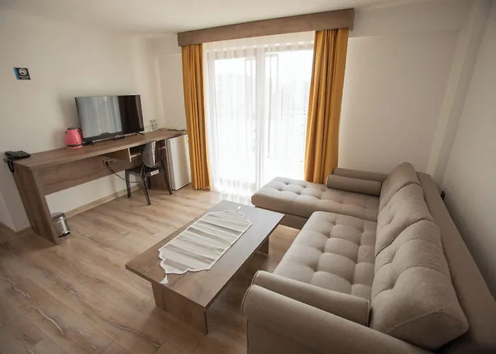 E87 Highway Otel