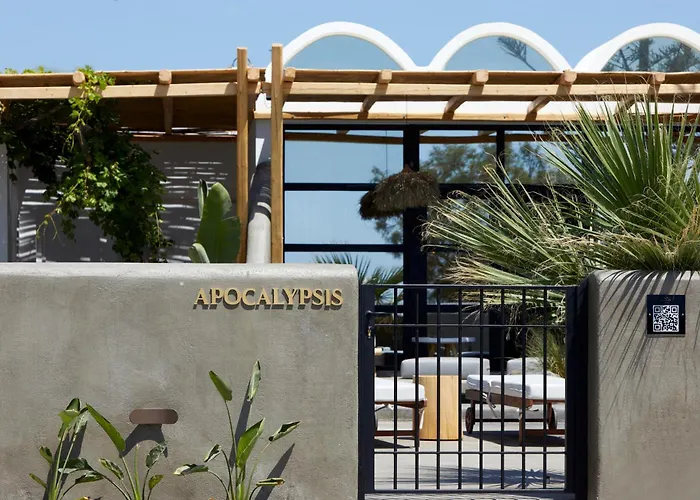 Oscar Beachfront Suites - Adults Only